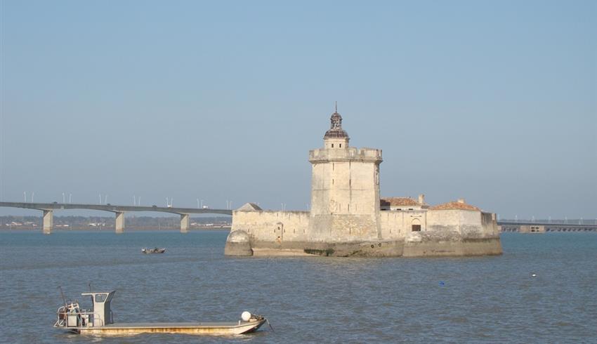 Fort Louvois près du Camping La Boulinière, camping Oléron 5 étoiles bord de mer avec parc aquatique et spa à Saint Georges d'Oléron sur l'Ile d'Oléron en Charente Maritimee