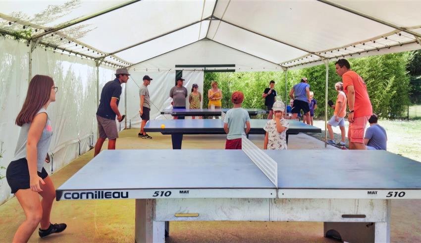 ping pong - Les services du Camping La Boulinière - Camping Oléron 
